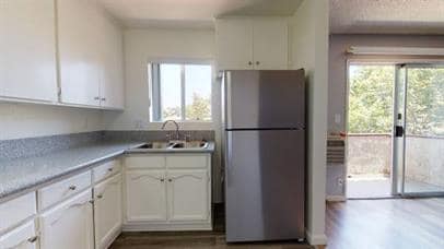 Photo - 123 S Catalina St Unidad 214