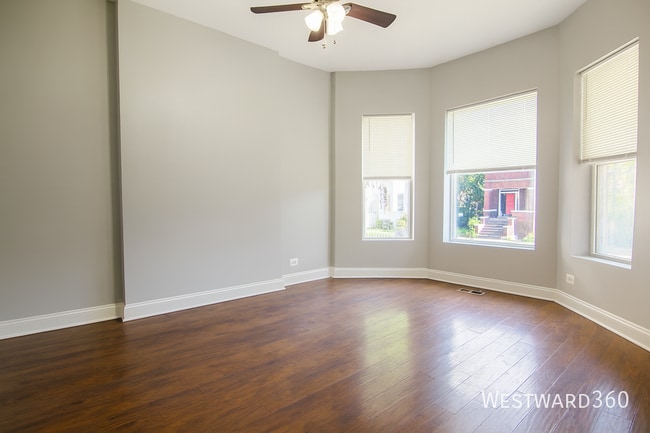 Building Photo - 6424 S Eberhart Ave Unit 1