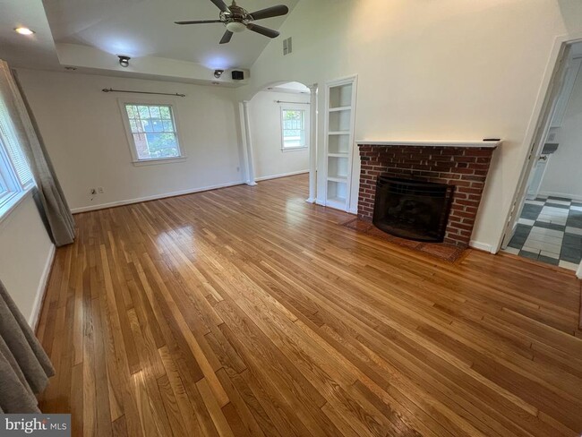 Photo - 2314 Eccleston St