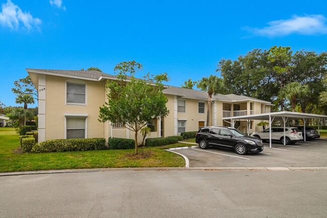 Building Photo - Berkshire Lakes, 2nd Floor, Corner Unit for Annual Lease