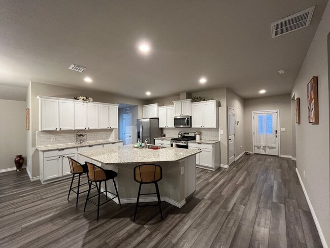 Photo - FOUR BEDROOM IN STARLIGHT ESTATES