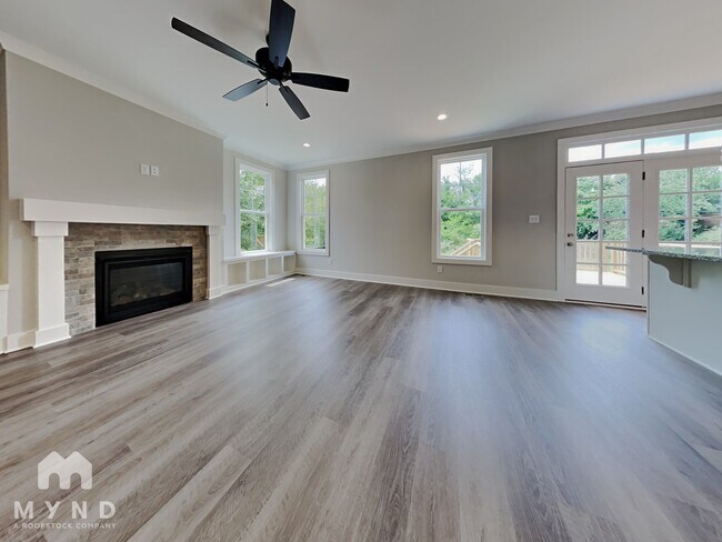 Photo - 729 N Taylor St