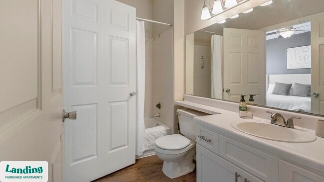 Photo - 7865 Grove Ct W Unidad 02-102