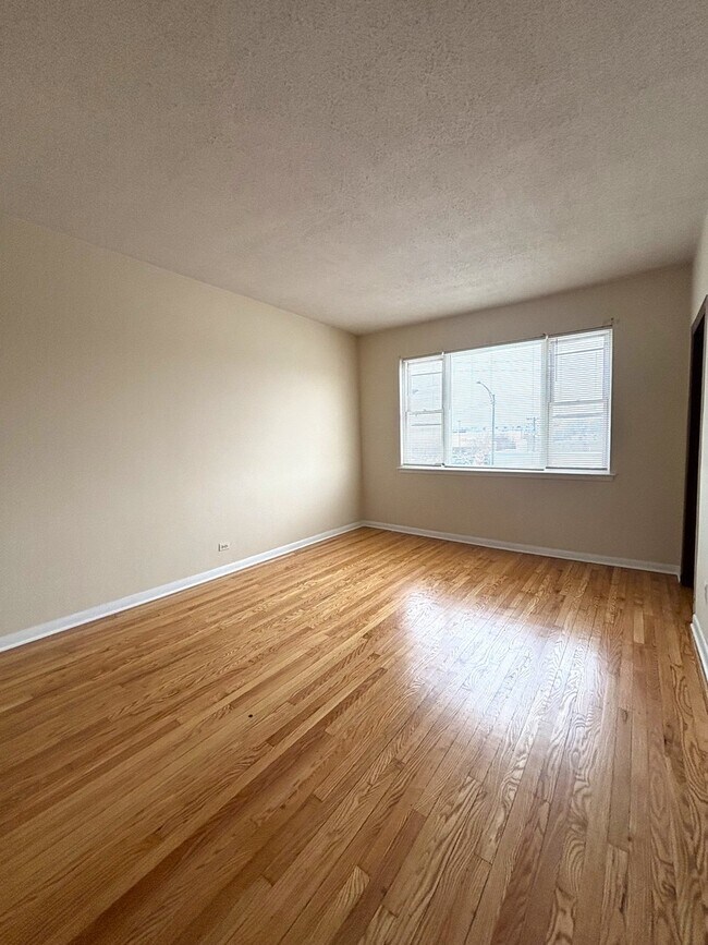 Photo - 3003 N Ashland Ave