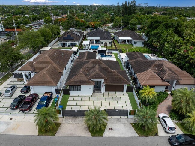 Photo - 1550 SW 89th Ct