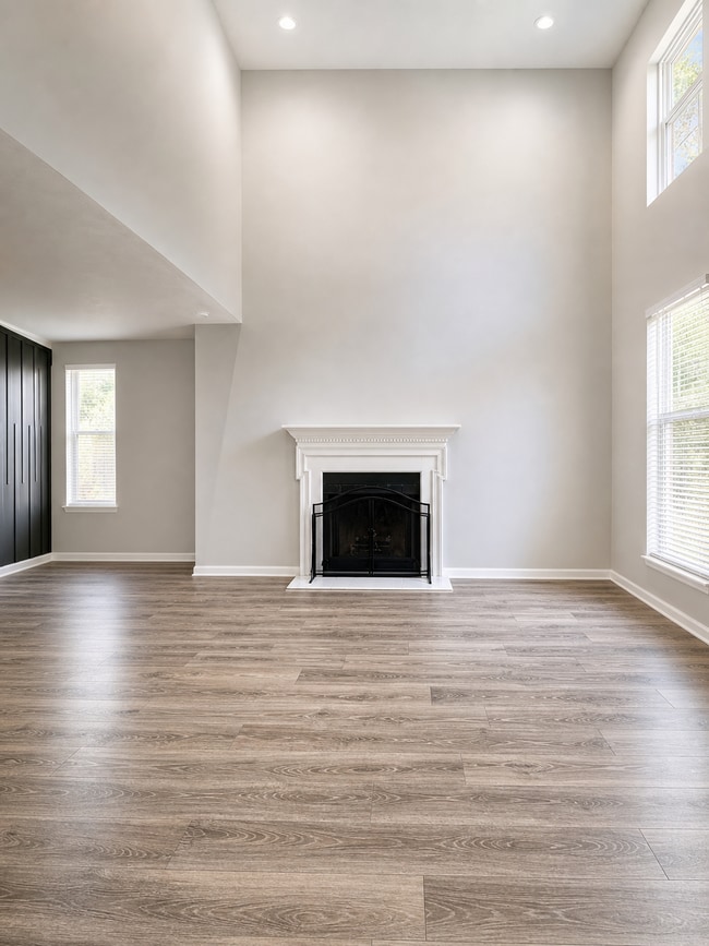 5526 Downs Way