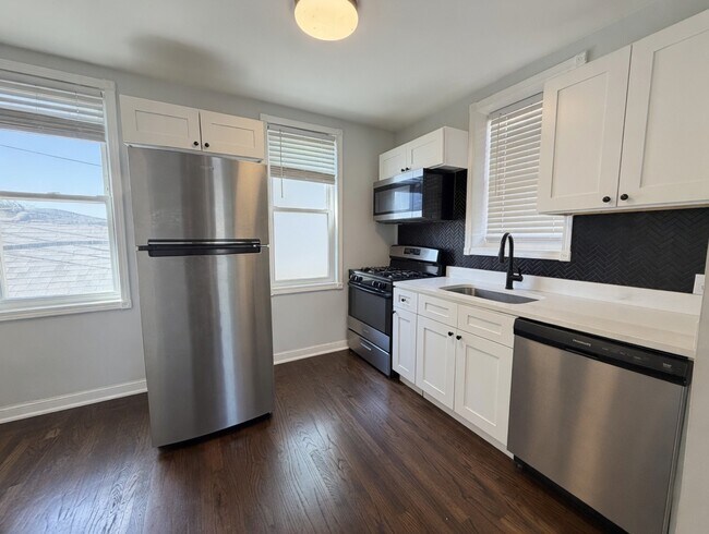 Photo - 1849 W Augusta Blvd Unidad 2