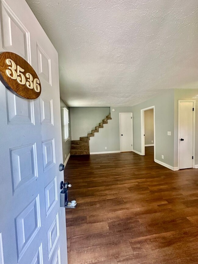 Building Photo - Cozy 2 bedroom Duplex! Rental