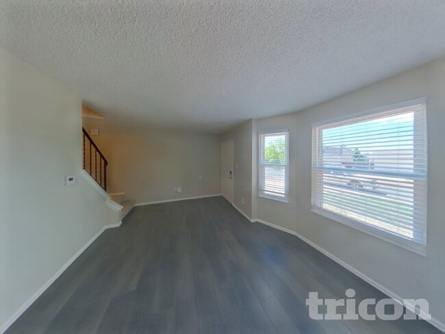 4868 Irving Dr