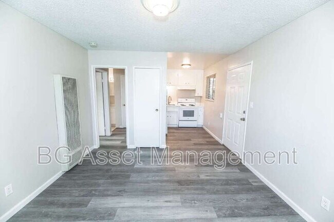 Photo - 1928 Ethan Way Unit 9