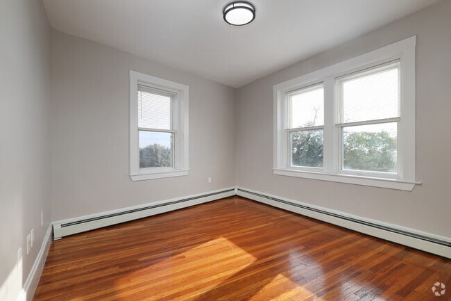 2BR, 1BA - 850SF - Living Room