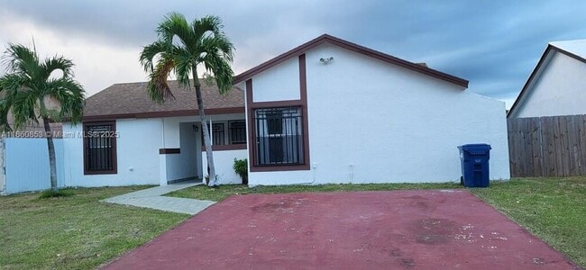 Building Photo - 12621 SW 210th Terrace Rental