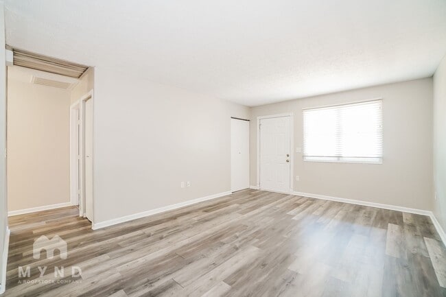 Photo - 1484 Willow View Dr