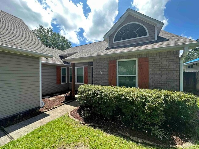Photo - 311 Mirabelle Dr