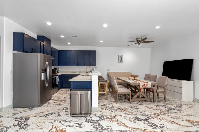 Photo - 1242 Tapadero Dr Unit 3