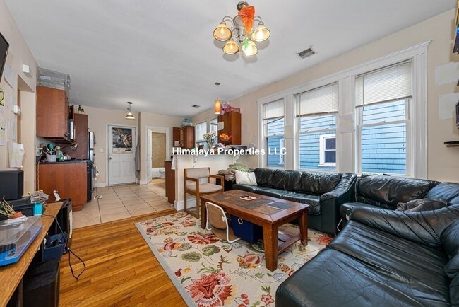Photo - 222 Calumet St Apartment Unit 2