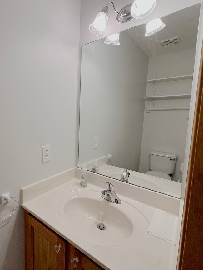 1/2 Bath - 319 Sycamore Ridge Way Unit 319