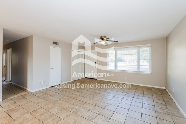 Photo - 693 Aldrich St NE