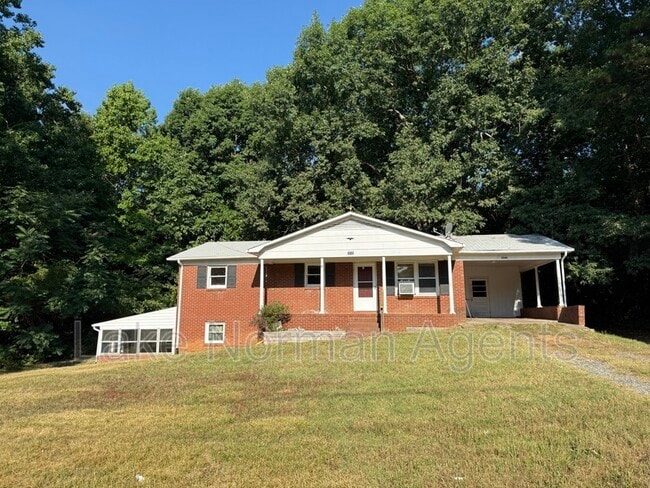 Building Photo - 2549 N Olivers Cross Rd