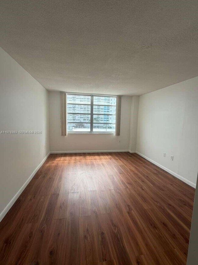 Photo - 2780 NE 183rd St Unit 410