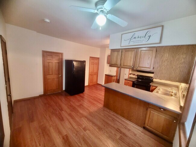 Photo - 2159 S 11th St