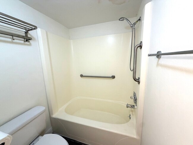 Photo - 3704 Broadway Unit 216