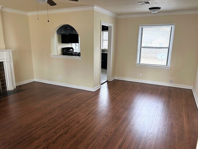 Photo - 4533 E 5th Pl