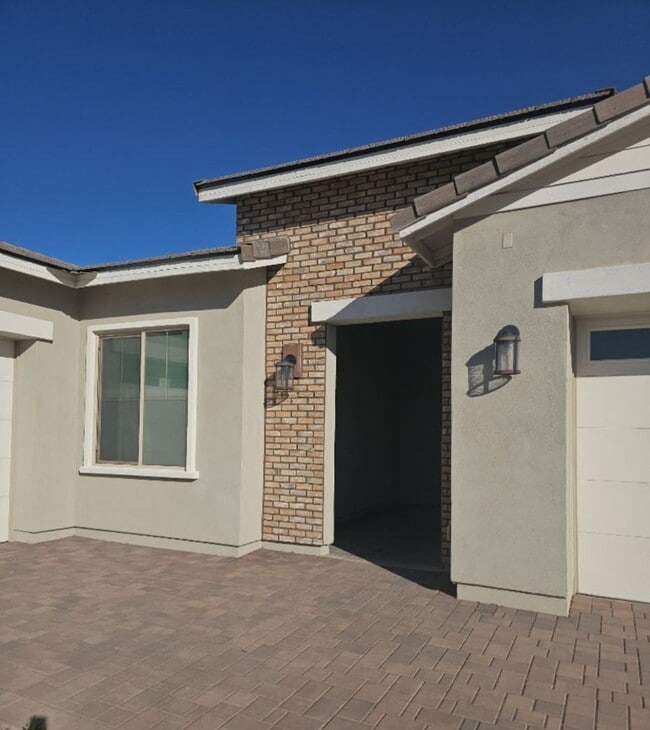 Photo - 5 BEDROOM 4 BATH SINGLE FAMILY HOME