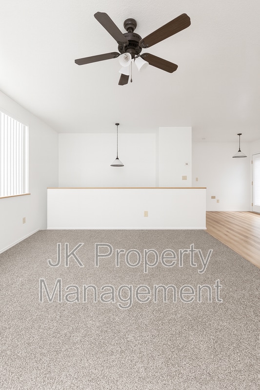 Photo - 819 6th Ave S