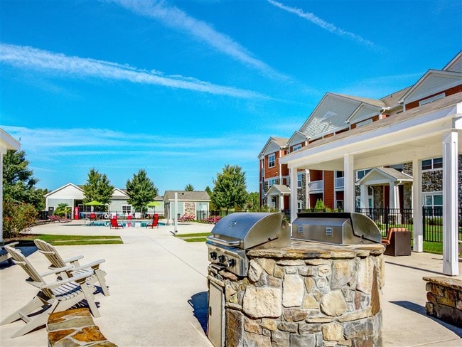 The Reserve at Mill Creek - The Reserve at Mill Creek Apartments