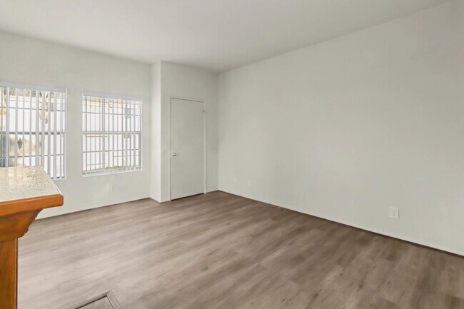 Photo - 1505 Amherst Avenue,