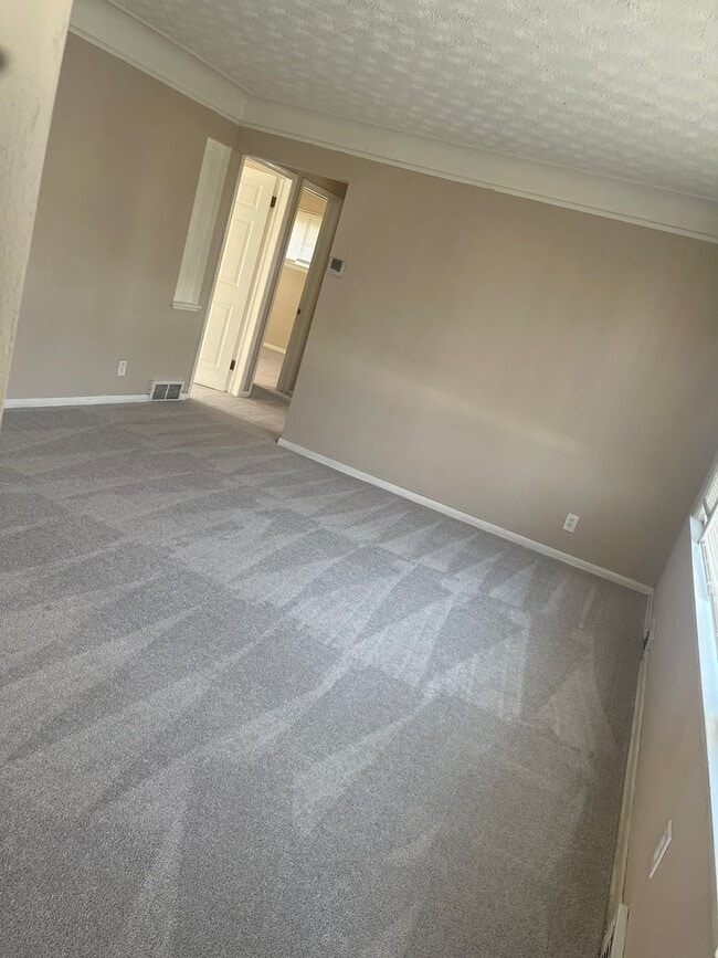 Photo - Charming ranch in wonderful neighborhood