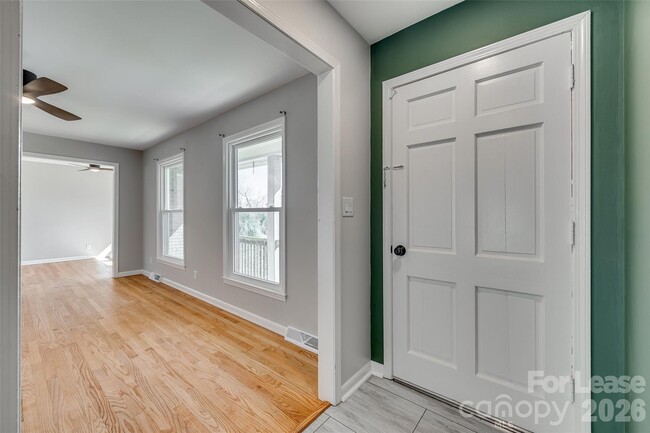 Photo - 1615 Tillman St