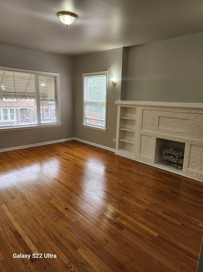 Photo - 7823 S Evans Ave Unidad 2