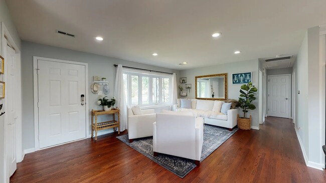 4509 Florence Ave