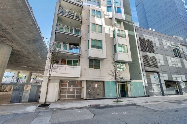 Photo - 69 Clementina St Unit 802