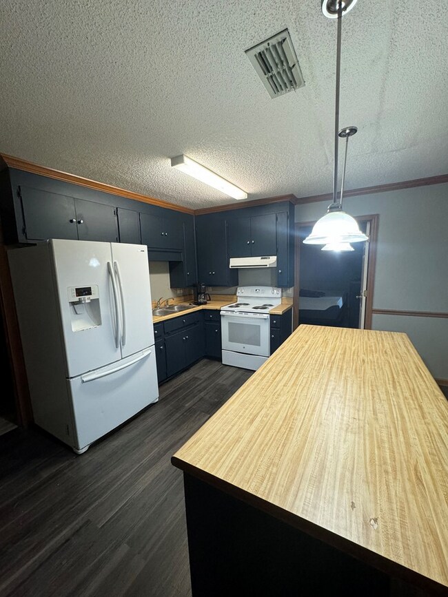 219 Plantation Ln House House Rental in Thomasville, GA