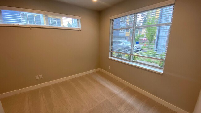 Photo - Modern 4BR Townhome in Prime Bellevue | AC | Bellevue Schools | Minutes to Microsoft