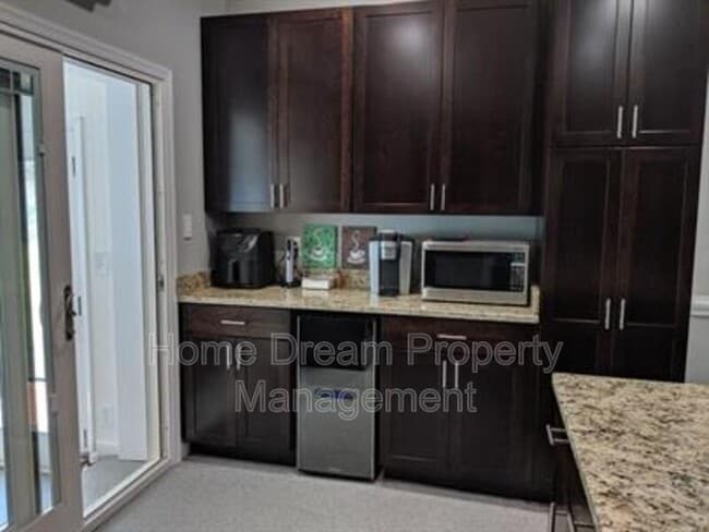 Photo - 1401 Bragg Rd