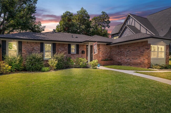 Photo - 6116 St Moritz Ave House