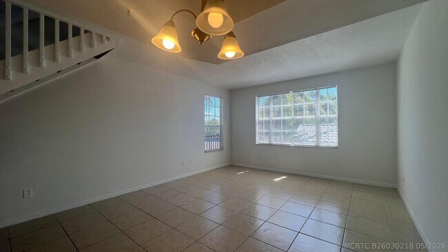 735 SW 148th Ave Unit 1702