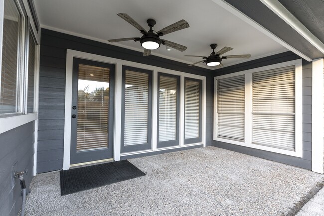 Photo - 14007 Overbrook Ln