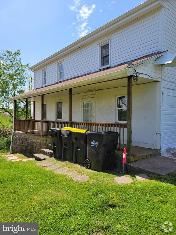 Building Photo - 2095 Hosensack Rd Unit B Rental