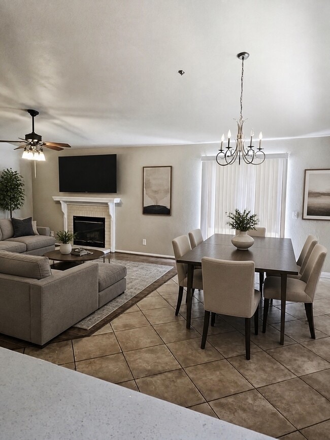 Photo - 13715 El Rio Ln