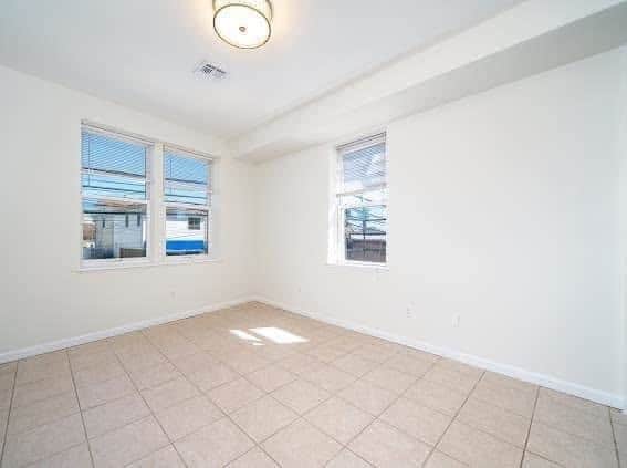 Building Photo - 613 Ridge Rd Unit 2R Rental