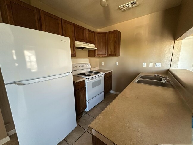 Photo - 103 Shannon Cir