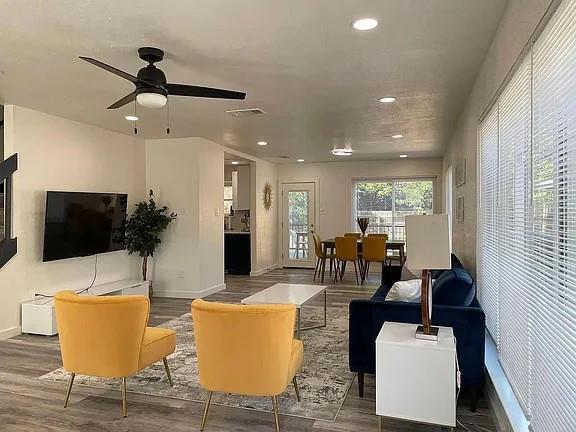 Photo - 2502 Tracy Cove