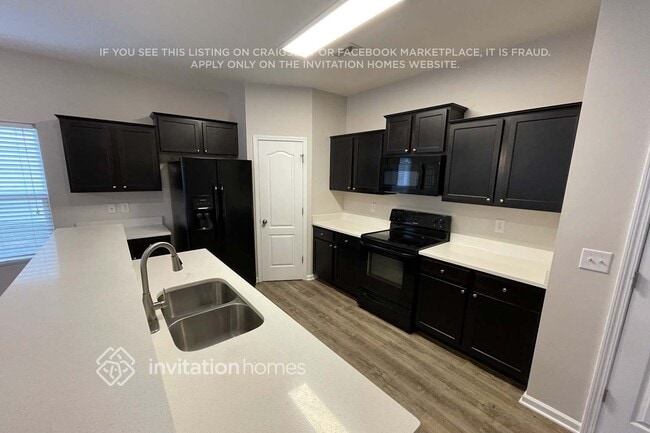 Photo - 136 Autumn Bluff Cir