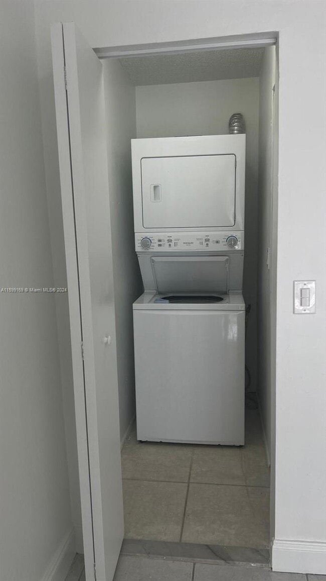 Photo - 4570 NW 79th Ave