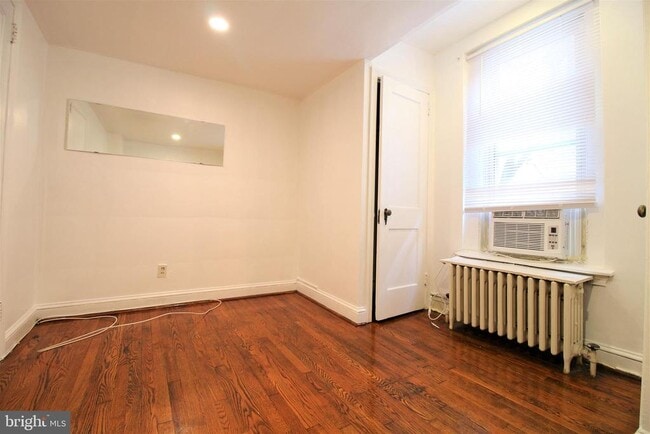 Photo - 30 S 22nd St